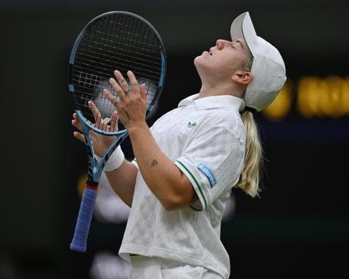 Pavlyuchenkova ends Sonay Kartal’s Wimbledon dream as line-calling fails again
